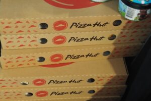 Zamówię 3 pizze z Pizza Hut za darmo